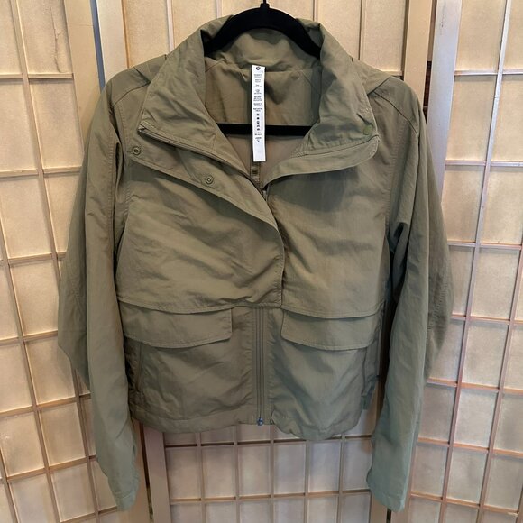Lululemon Always Effortless Classic-Fit Jacket size 4 EUC, Color: Bay Leaf Green - Picture 3 of 8